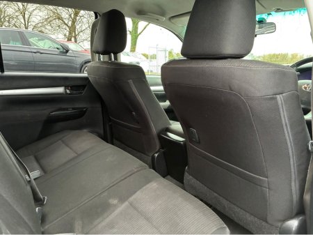 2020 Toyota Hilux - thumbnail 7