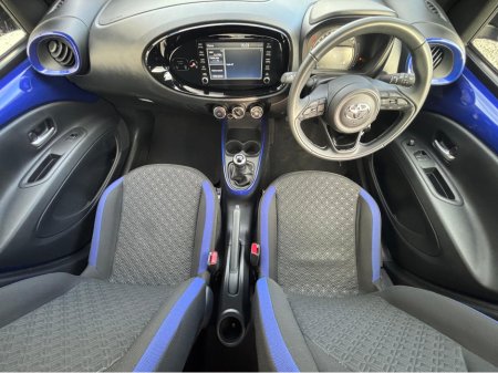 2023 Toyota Aygo X 1.0 DESIGN 4DR €16,950 thumbnail