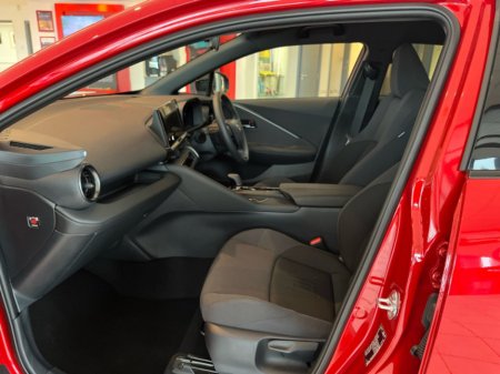 2025 Toyota C-HR PHEV SPORT €41,950 thumbnail