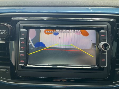 2017 Volkswagen Beetle - thumbnail 16