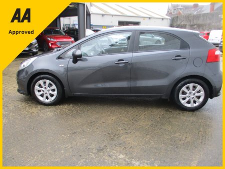 2016 Kia Rio - thumbnail 2