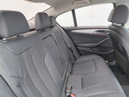 2022 BMW 5 Series - thumbnail 11