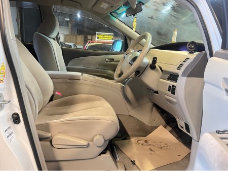 2011 Toyota Estima 2.4 AHR20 HYBRID 7SEATS 5DR AUTO AHR20W €10,500 thumbnail