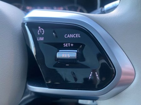 2021 Jaguar F-Pace 2.0d SE Auto AWD €42,900 thumbnail