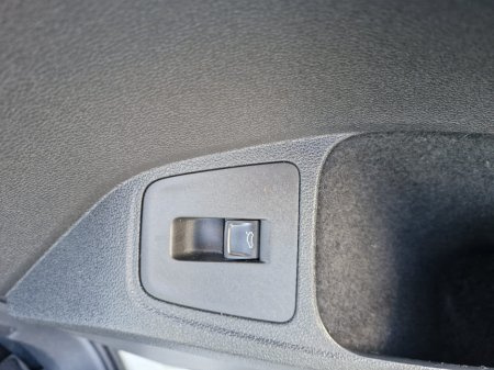 2018 Volkswagen Tiguan - thumbnail 14