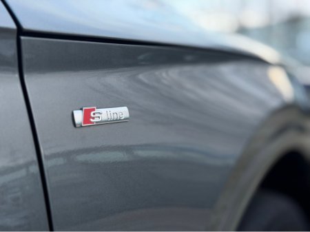 2020 Audi Q5 2.0TFSIE S LINE 50 QTIP 5DR A €29,950 thumbnail