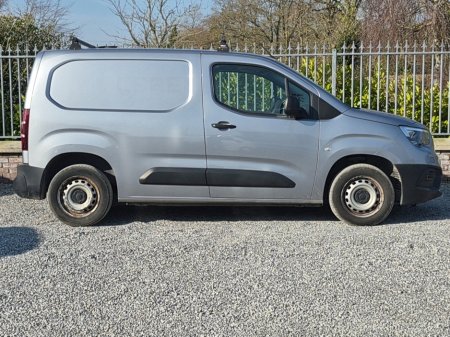 2020 Vauxhall Combo - thumbnail 3