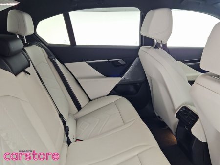 2024 BMW 5 Series - thumbnail 10