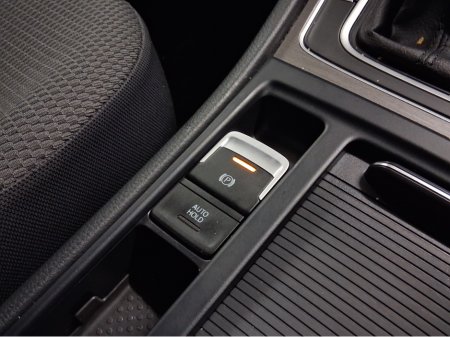 2013 Volkswagen Golf **AUTO - LOW KMS** €10,995 thumbnail