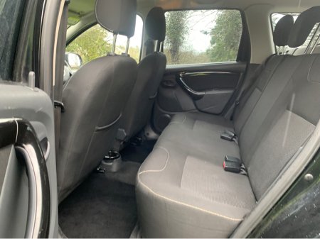 2013 Dacia Duster SIGNATURE 1.5DCI 110 4DR 1.5 DCI 4 €6,750 thumbnail