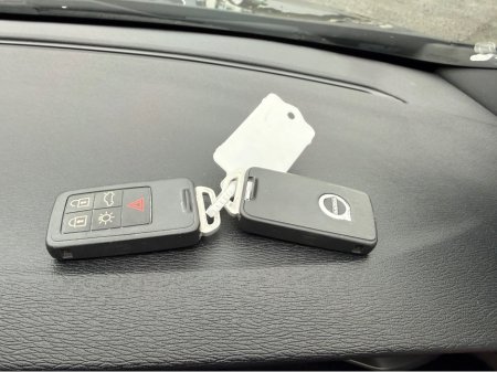 2019 Volvo V40 2.0D D3 MOMENTUM ED 5DR €13,950 thumbnail