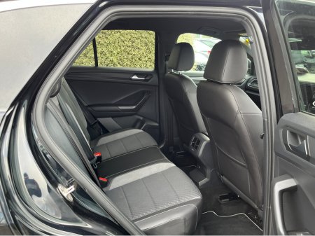 2020 Volkswagen T-Roc R-LINE AUTOMATIC 2.0 DIESEL //HALF LEATHER SEATS//KEYLESS ENRTY//ADAPTIVE CRUISE CONTROL//REVESE CAMERA// €25,950 thumbnail