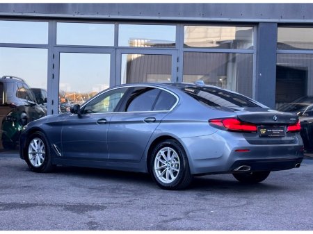 2022 BMW 5 Series - thumbnail 4