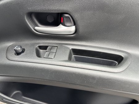 2022 Toyota Aygo 1.0 VVT-i x-play Smartphone €13,900 thumbnail