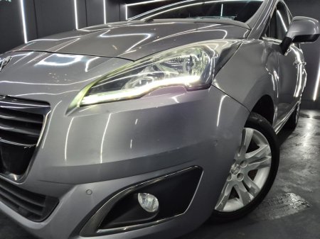 2016 Peugeot 5008 - thumbnail 3