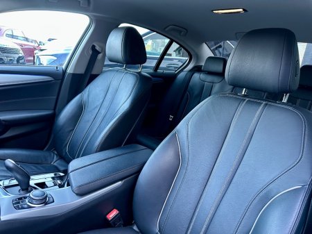 2022 BMW 5 Series - thumbnail 8