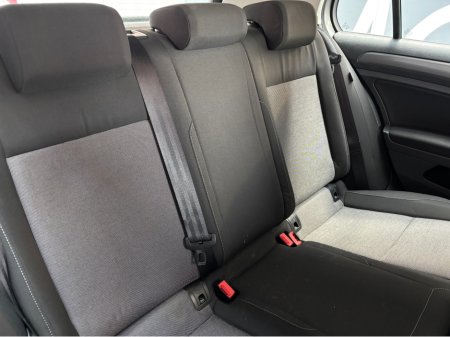 2014 Volkswagen Golf - thumbnail 9