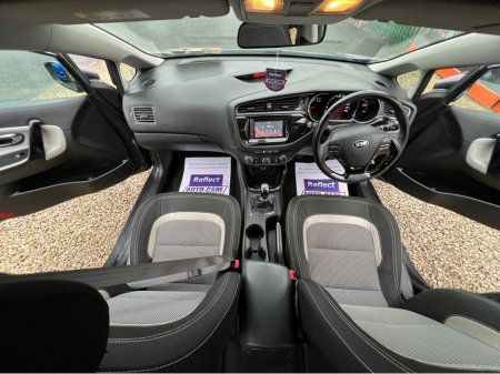 2015 Kia Ceed ==STUNNING CAR//1.6 DIESEL//NEW NCT//SERVICED== €7,450 thumbnail