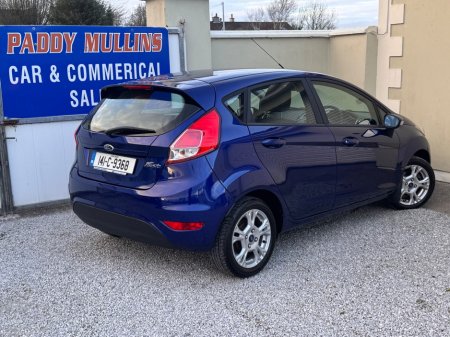 2014 Ford Fiesta - thumbnail 6