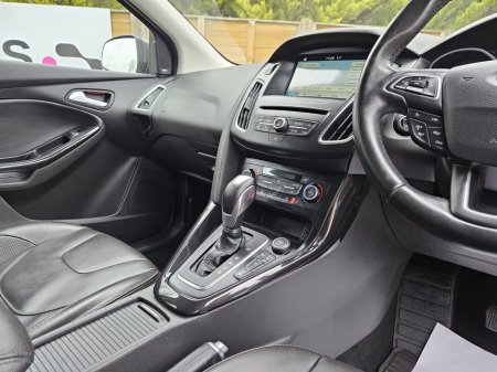 2017 Ford Focus - thumbnail 33