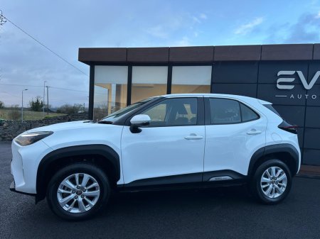 2023 Toyota Yaris Cross Yaris Cross - Self Charging Hybrid - Low mileage €25,850 thumbnail