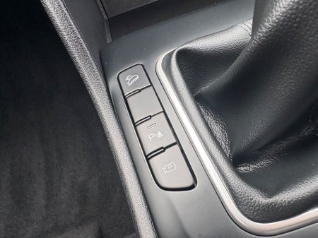 2022 Kia Sportage Premium Spec 1.6d 18inch alloys , *warranty till 2029* Multi-Function Steering Wheel, Climate Control, Lane Departure Warning, Rear Parking Sensors €31,900 thumbnail