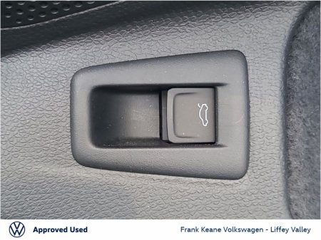 2025 Volkswagen ID.7 TOURER PRO PLUS €47,995 thumbnail