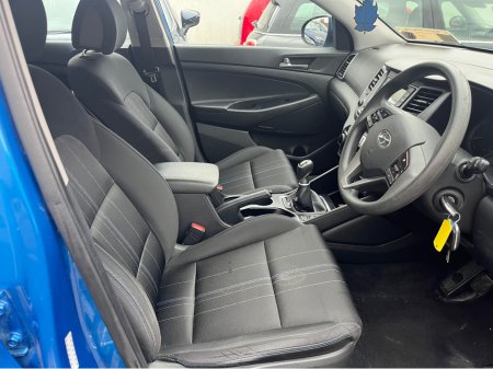 2017 Hyundai Tucson 1.7 S BLD 116PS 5DR €11,950 thumbnail