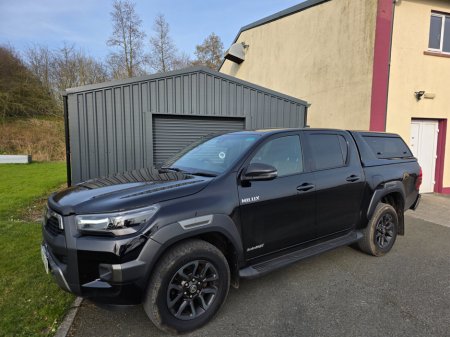 2023 Toyota Hilux - thumbnail 5