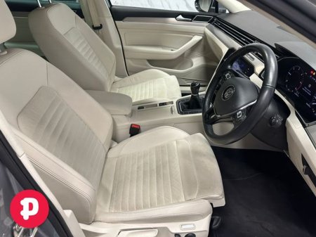 2018 Volkswagen Passat Highline 1.6TDI 120HP 4DR - Straight Sale Discount €19,950 thumbnail