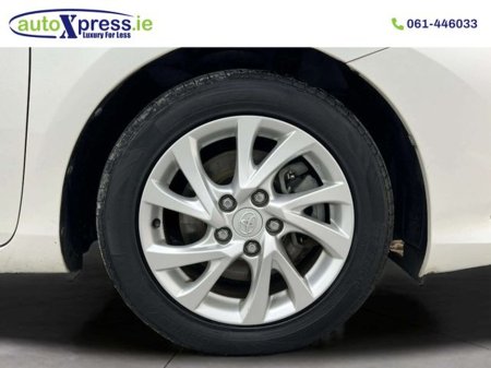 2016 Toyota Auris 1.8 Automatic, Hybrid, Reversing camera €12,895 thumbnail