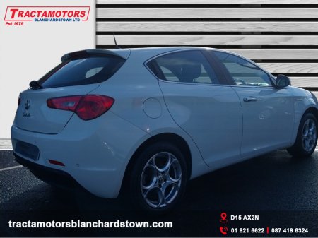 2015 Alfa Romeo Giulietta SUPER 1.4 AUTOMATIC €10,999 thumbnail