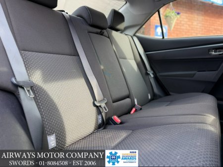 2016 Toyota Corolla - thumbnail 13