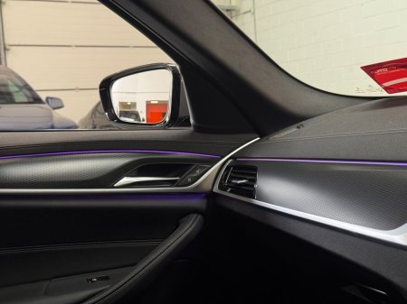 2020 BMW 5 Series - thumbnail 16