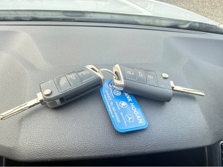 2020 Volkswagen T-Roc SPORT 2.0 TDI MANUAL 6SPEED FWD 150HP 5DR €24,950 thumbnail