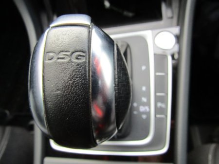 2015 Volkswagen Golf GOLF R ESTATE AWD 5DR Auto €21,950 thumbnail