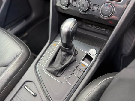 2020 Volkswagen Tiguan R-LINE BLACK EDT - 1.5 PETROL - AUTO - 12M WARRANTY - CAR: 1744 €34,950 thumbnail