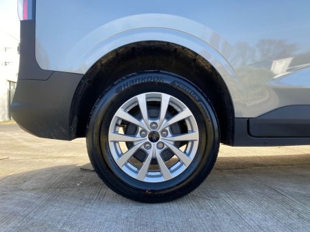 2026 Ford Transit Courier - thumbnail 5