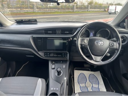 2015 Toyota Auris - thumbnail 7