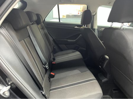 2021 Volkswagen T-Roc €24950! 2021 VOLKSWAGEN T-ROC 2.0 TDI STYLE DESIGN PACKAGE 2.0 AUTOMATIC / CRUISE CONTROL / REVERSE CAMERA / PADDLE SHIFTERS €24,950 thumbnail