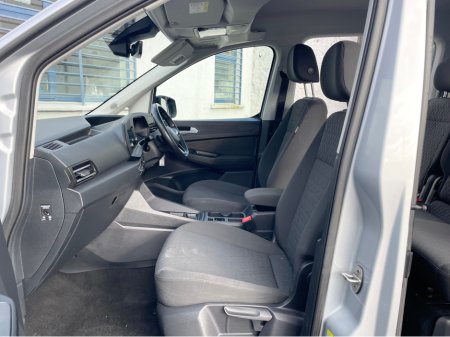 2023 Volkswagen Caddy Maxi Life LIFE 2.0TDI 122BHP A7F 5DR DSG AUTO 7 SEAT €36,950 thumbnail