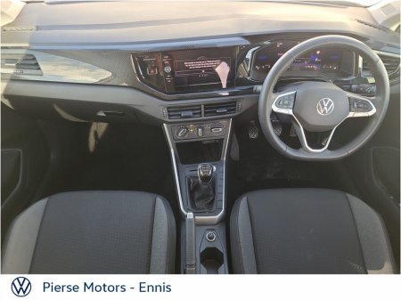 2025 Volkswagen Taigo - view 4