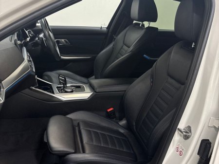 2022 BMW 3 Series - thumbnail 7