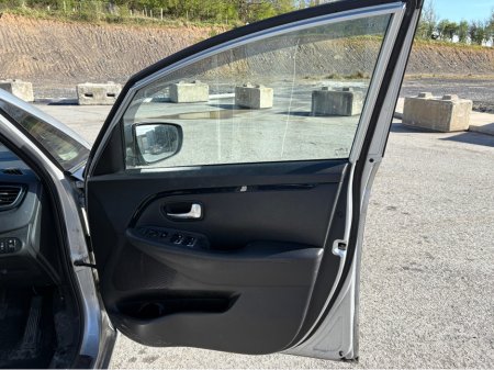 2017 Kia Carens 7SEATS €13,999