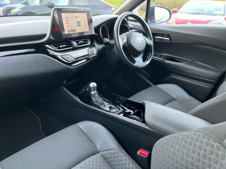 2023 Toyota C-HR C-HR HYBRID SPORT thumbnail