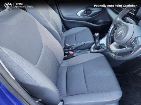 2023 Toyota Yaris - thumbnail 12