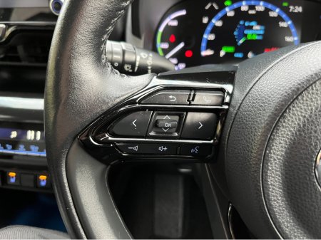 2021 Toyota Yaris Cross Z HYBRID AUTOMATIC 1.5 PETROL //HIGH SPEC//HALF LEATHER HEATED SEATS//HEATED STEERING WHEEL//360 PARKING CAMERAS// €22,950 thumbnail