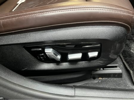 2020 BMW 5 Series €32950 2020 BMW 530E LUXURY EDITION JOY+ 2.0 AUTOMATIC / CRUISE CONTROL / 360° PARKING CAMERA / ELECTRIC MEMORY & HEATED SEATS / HEATED REAR SEATS / AMBIENT LIGHTS €32,950 thumbnail