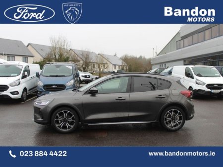 2024 Ford Focus - thumbnail 3