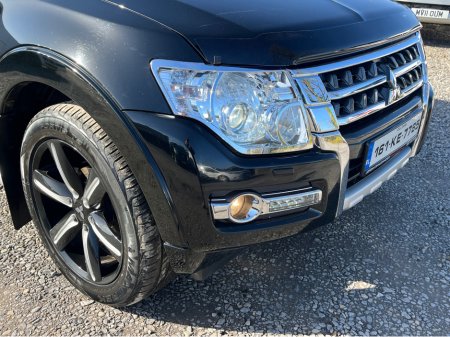 2016 Mitsubishi Shogun - thumbnail 12
